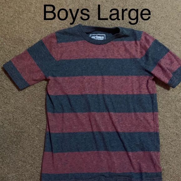 Boys large t-shirt - Picture 1 of 1